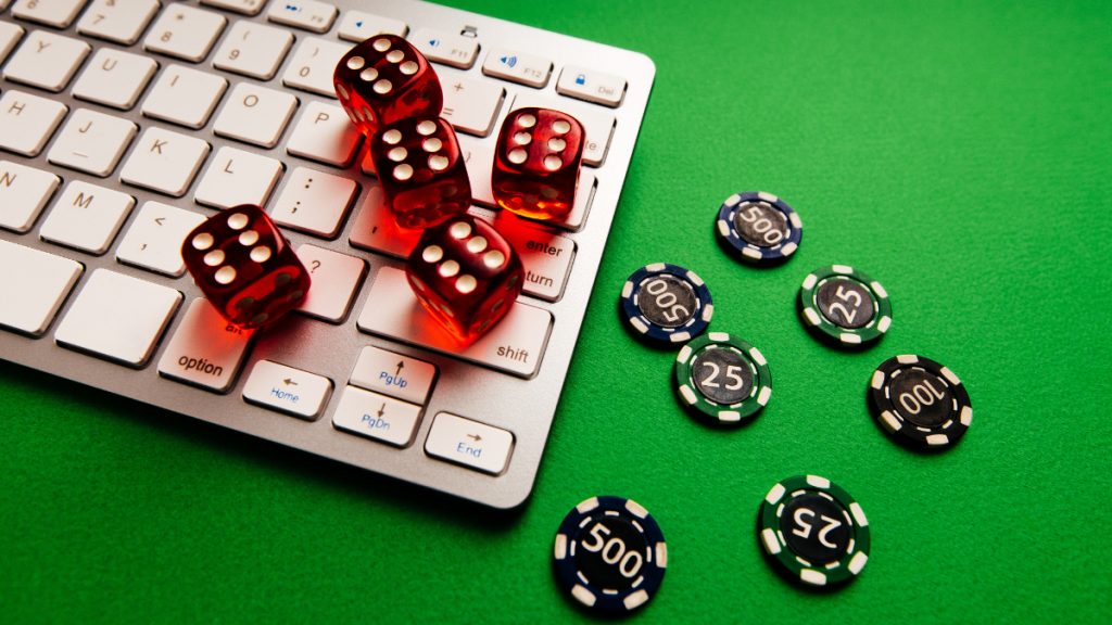 Online Casino, Place To Get And Enjoy All The Amazing Action